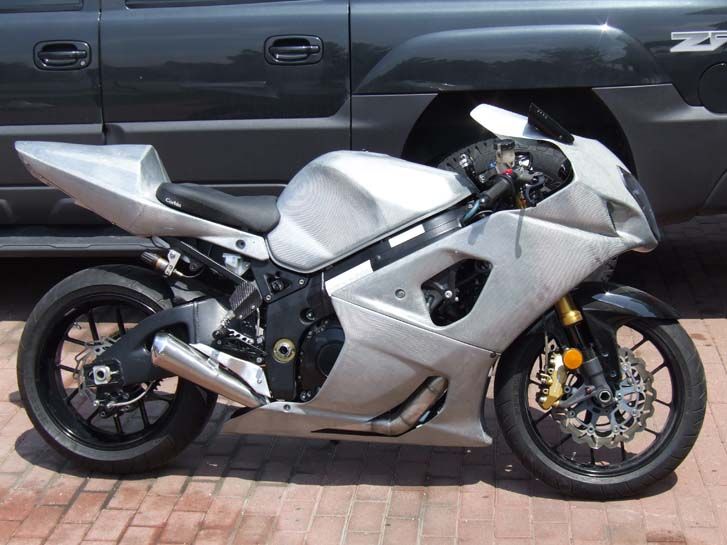 2004 gsxr 1000 - 2004 - gsxr 1000 - John